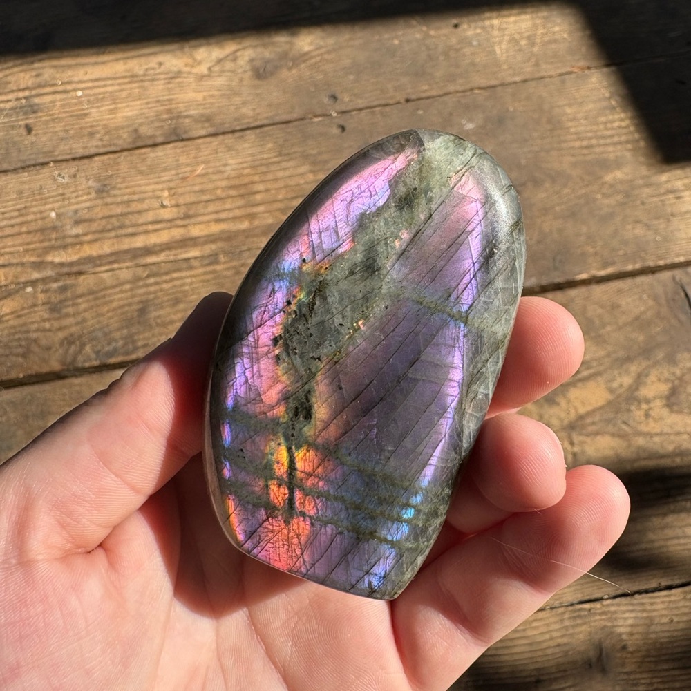 Iridescent Labradorite Freeform - Picture 2 of 4